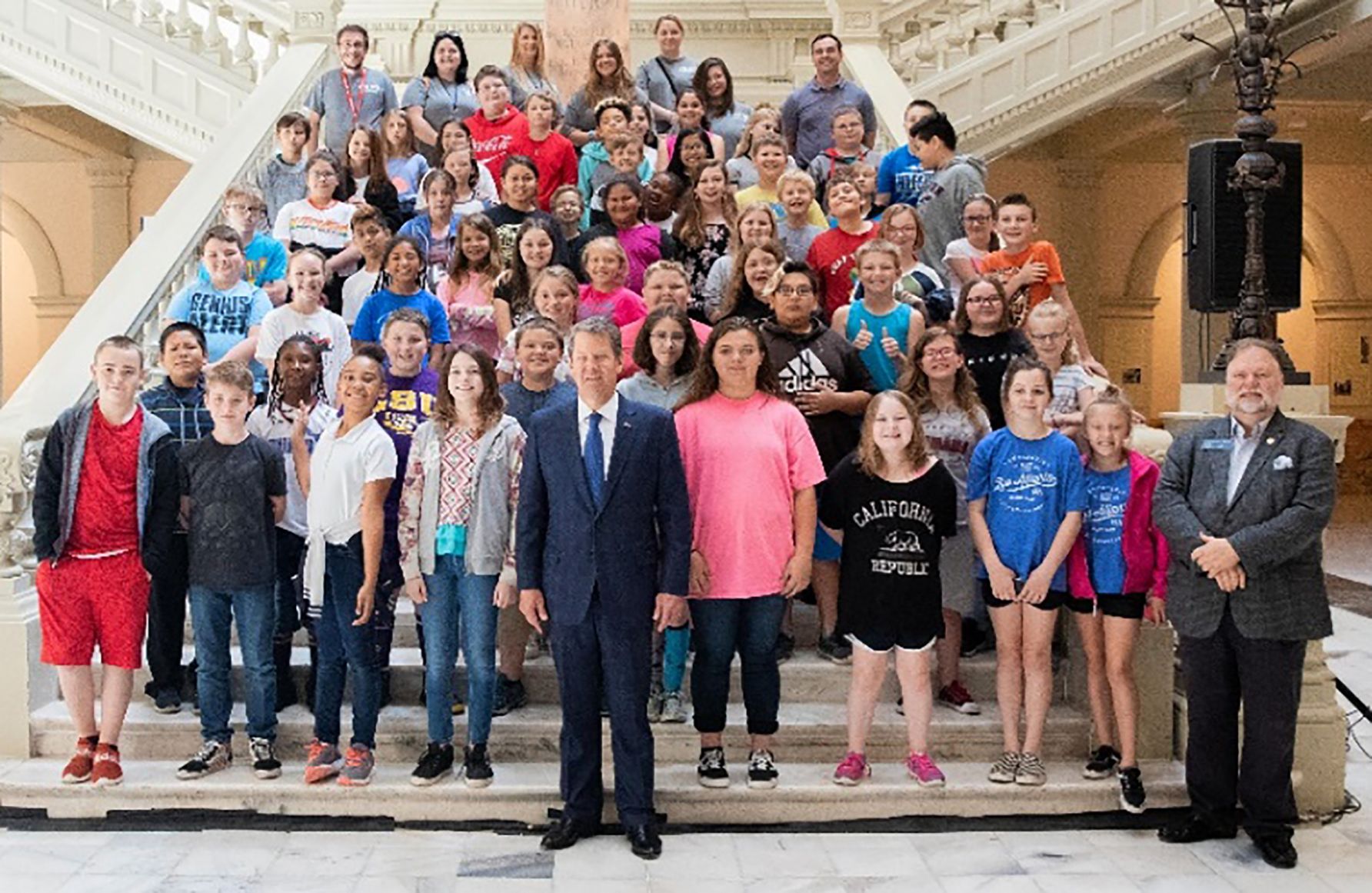 Sen. Jeff Mullis welcomes West Side Elementary to state capitol